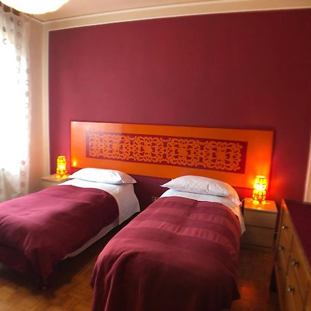 Viamilano25 Bed & Breakfast มิรันโดลา ภายนอก รูปภาพ