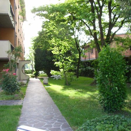 Viamilano25 Bed & Breakfast มิรันโดลา ภายนอก รูปภาพ